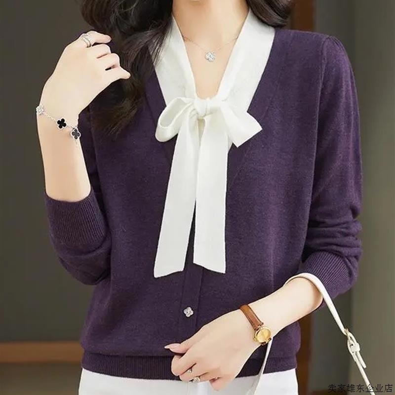 今年流行的爆款女装极简高级感穿搭2025冬洋气漂亮小衫蝴蝶结毛衣
