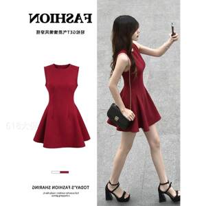 红色连衣裙短款女夏日绝美漂亮小短裙子礼服贝微微明媚多巴胺穿搭