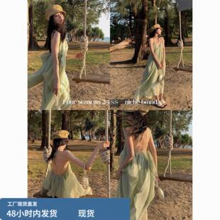V领挂脖吊带连衣裙女2026夏季时尚新款长裙海边度假露背长款裙子