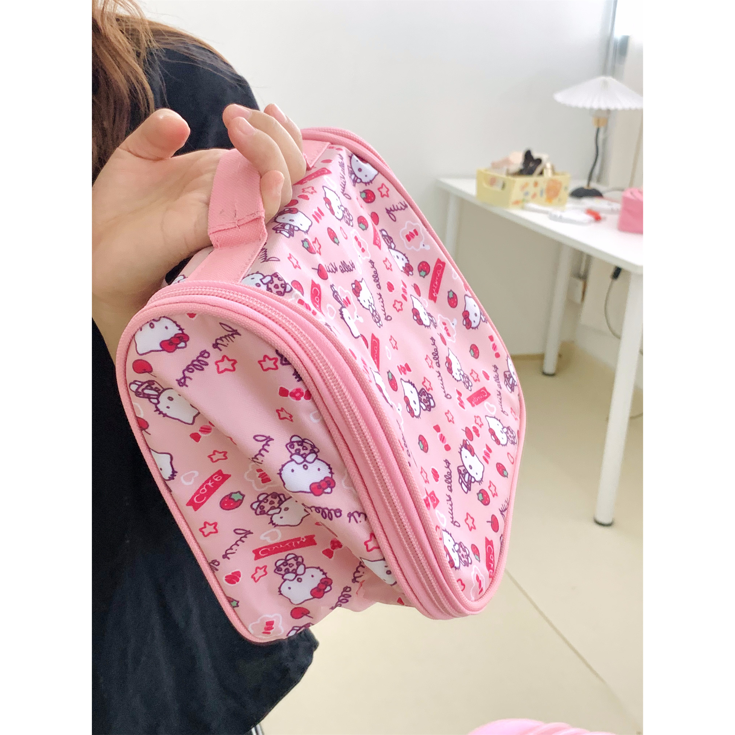 FACAI日杂 可爱粉色kt网纱化妆包女手提课室大容量化妆品收纳包包