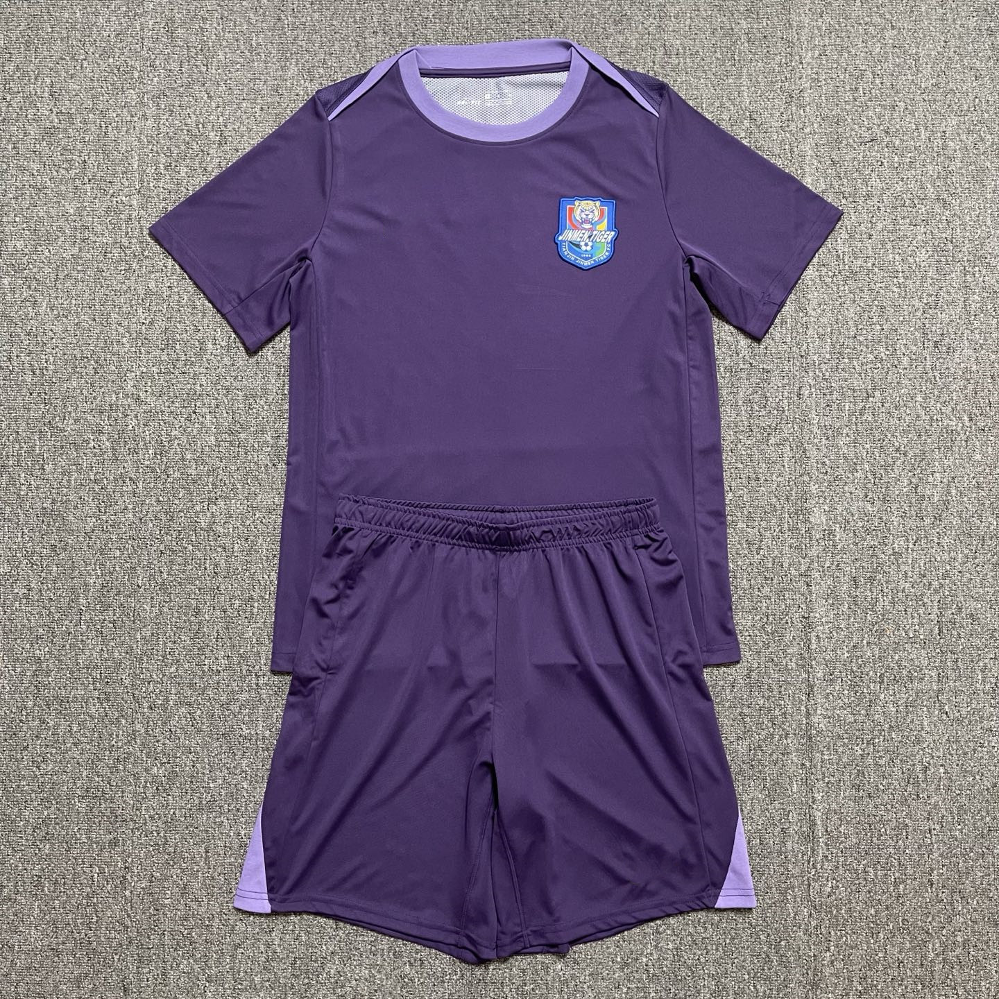 天津津门虎训练服短袖无袖足球服球员教练款组队2025新款中超球衣图片