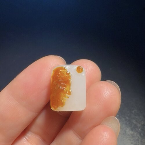 和田玉籽料红皮巧雕大日如来配珠文玩配饰顶珠重5.2尺寸15-12-11