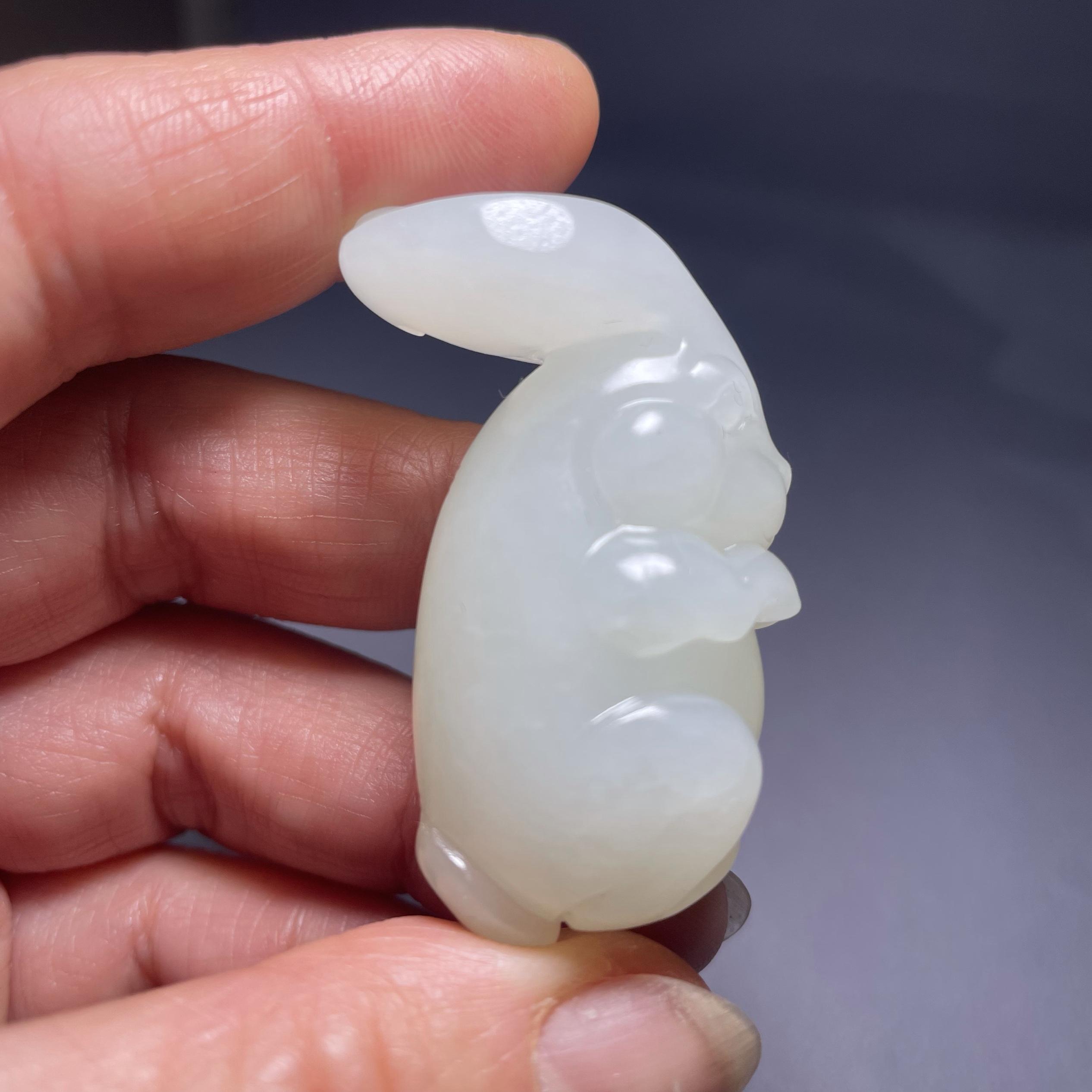 生肖牛牌子籽料玉牌生肖牌背面满皮重15.3克