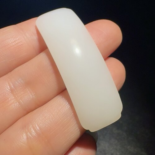 和田玉籽料白玉手牌一级白宽版素面手链籽料重8.6克 尺寸47-15-5