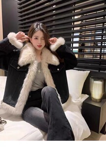 牛仔短款拼接毛毛上衣加厚棉服秋冬新款高级感炸街羊羔毛绒外套女