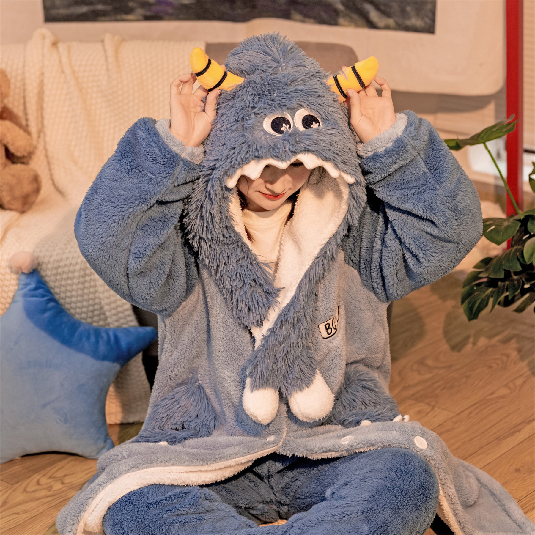 情侣睡衣冬季珊瑚绒怪兽加厚睡袍果壳同款保暖外穿家居服长款可爱,女士内衣/男士内衣/家居服,睡衣/家居服套装,淘宝优惠券,粉丝福利购,淘宝优惠卷