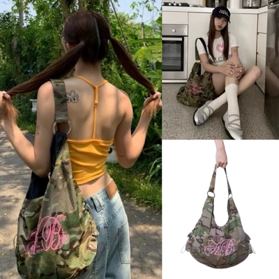 现货秒发Heartburn千禧辣妹黑色迷彩双面字母印花单肩斜挎包