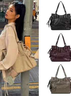 国内现货deinet包包铆钉拉链抽绳机车包大容量托特包手提单肩包女