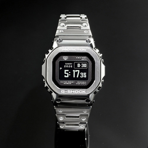 卡西欧G-SHOCK太阳能电波男表
