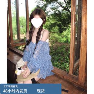 2026夏季网红通勤韩系显瘦温柔碎花一字肩上衣搭配A字短裙套装