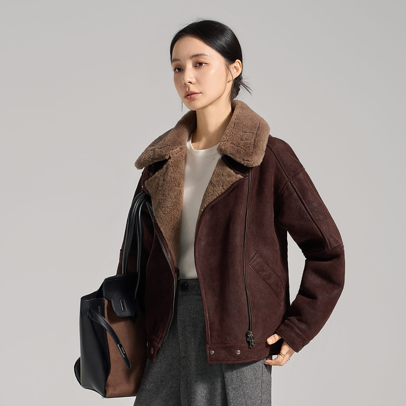 复古翻领皮毛一体短款真皮夹克女