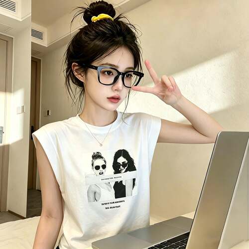 时尚简约风韩系圆领修身正肩T恤女夏季减龄印花百搭短款打0629z3