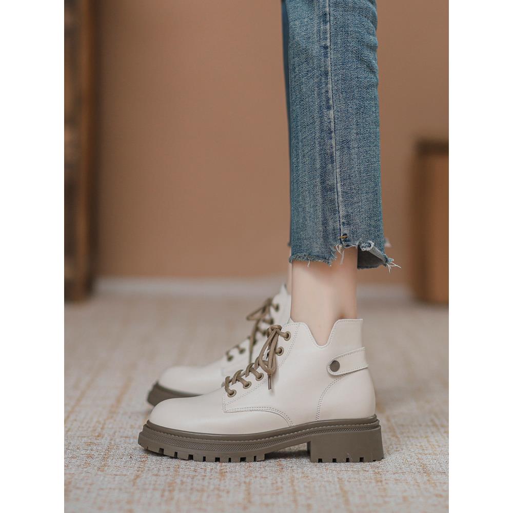 秋冬高档女短靴2025新款流行靴风格式厚底时尚1123u