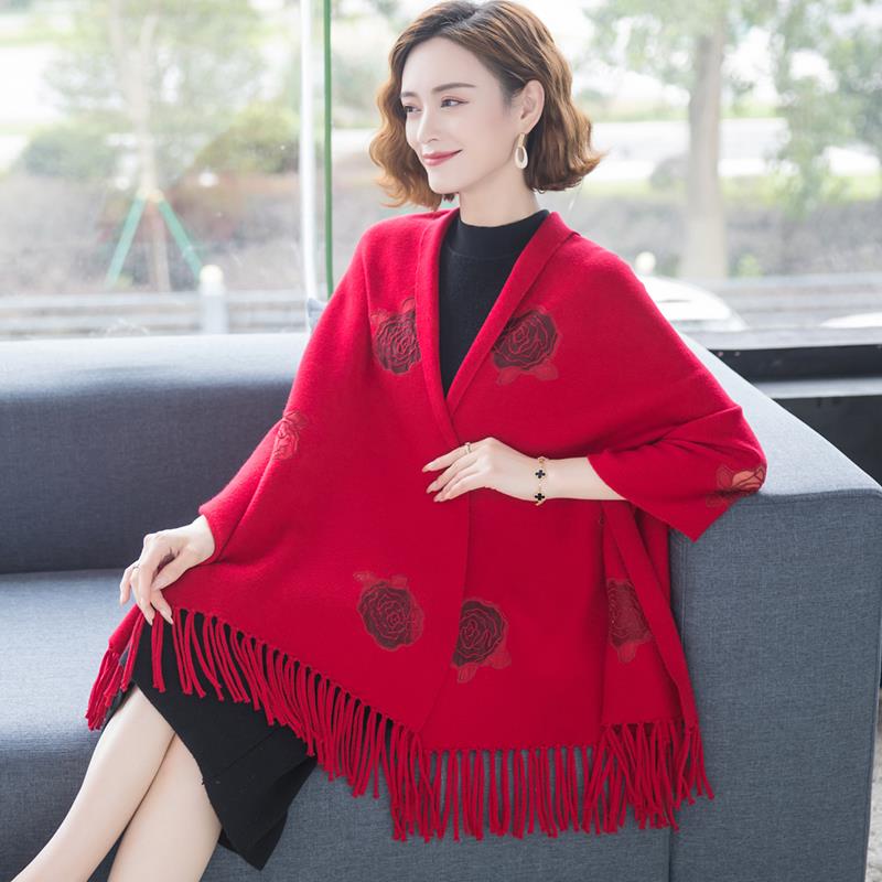 秋冬时髦无袖披肩围巾女长款时尚百搭2025新款绣花流苏搭旗0930r