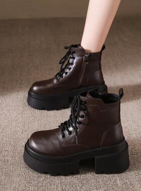 秋冬高档女短靴棕色2025秋新款甜酷厚底增高小个子百搭风机1226k