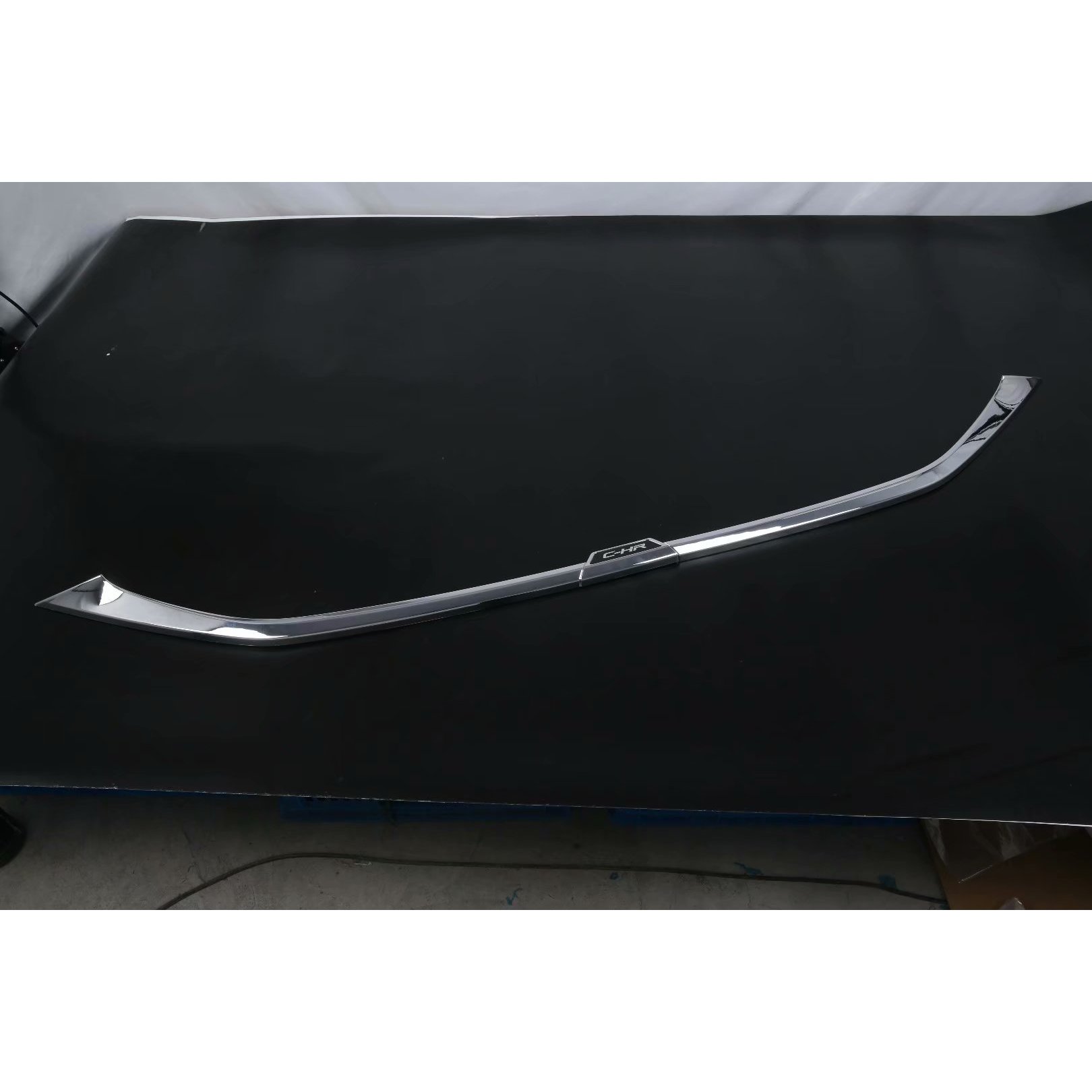 2018款 C-HR奕泽改装前下饰条17新CHR前杠防擦亮片贴装饰专车专车