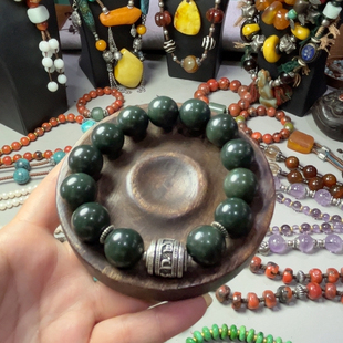 和田玉沙枣青手串