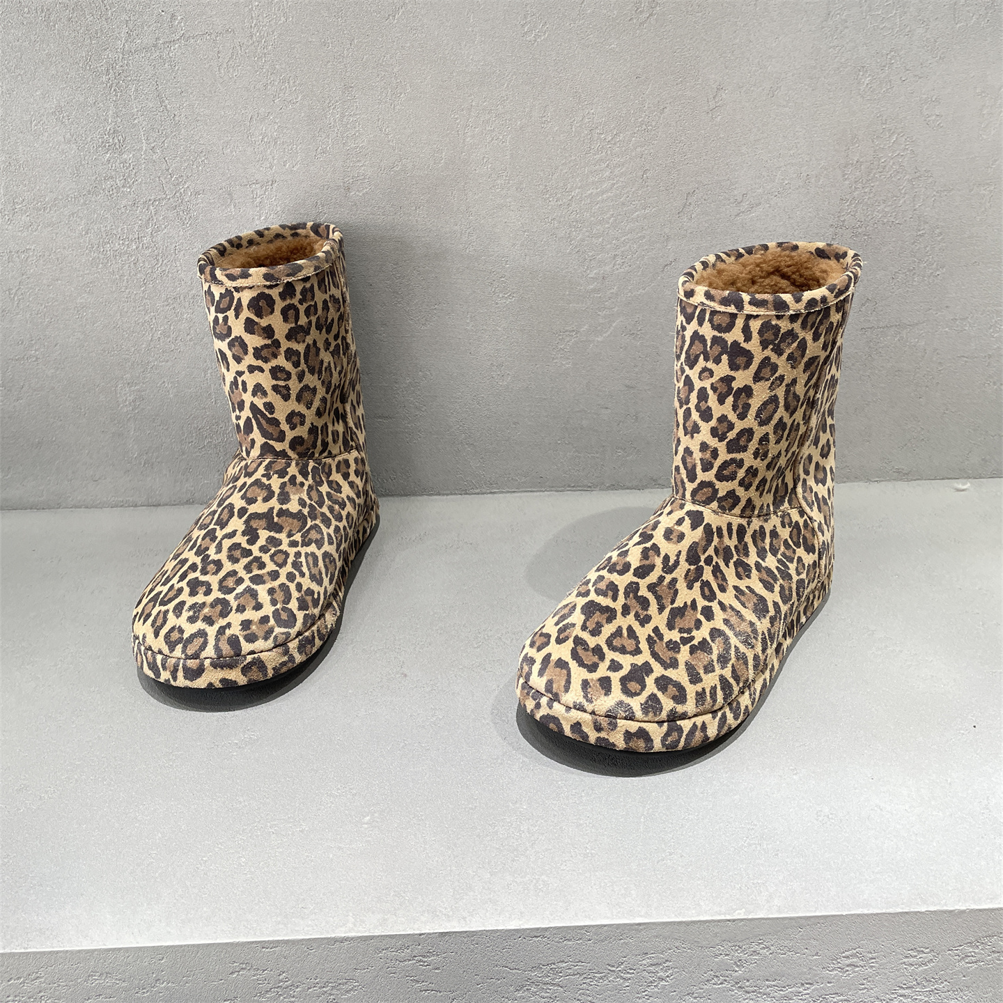 XFMD欧洲站冬款豹纹真皮雪地靴