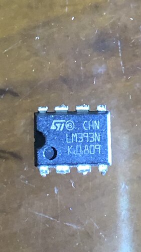 全新原装 LM393N AS393AP 双电压比较器 DIP-8
