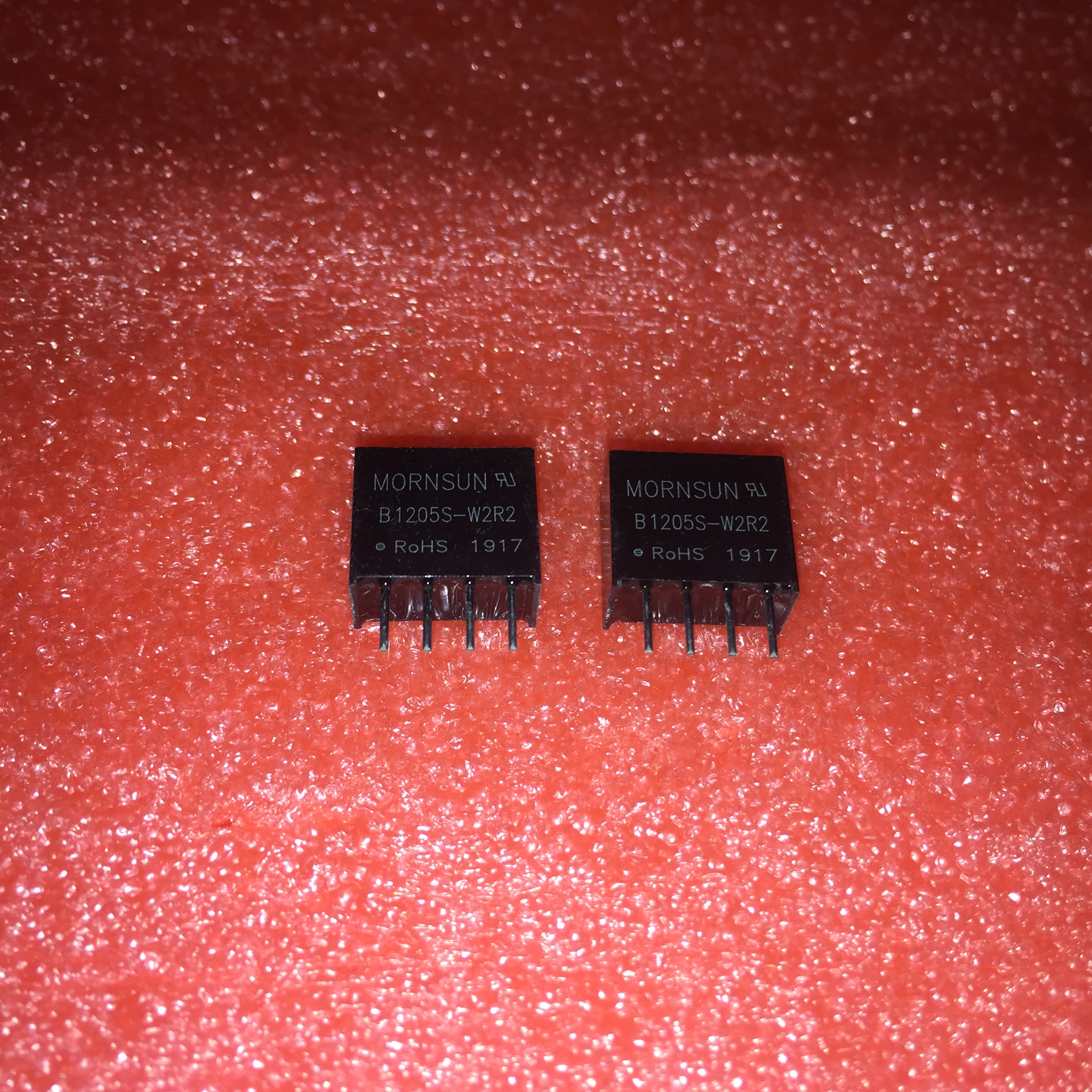 B1205S-W2R2金升阳DC-DC电源模块12V转5V 0.25W全新原装 可直拍