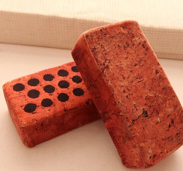 Peluche manga en peluche brique - Ref 2696459 Image 1