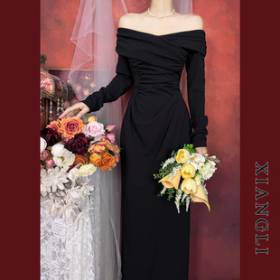 巷里法式 一字肩黑色连衣裙秋冬赫本显瘦气质开叉高级感小礼服长裙