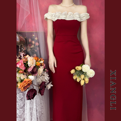 巷里法式复古红色订婚一字肩礼服