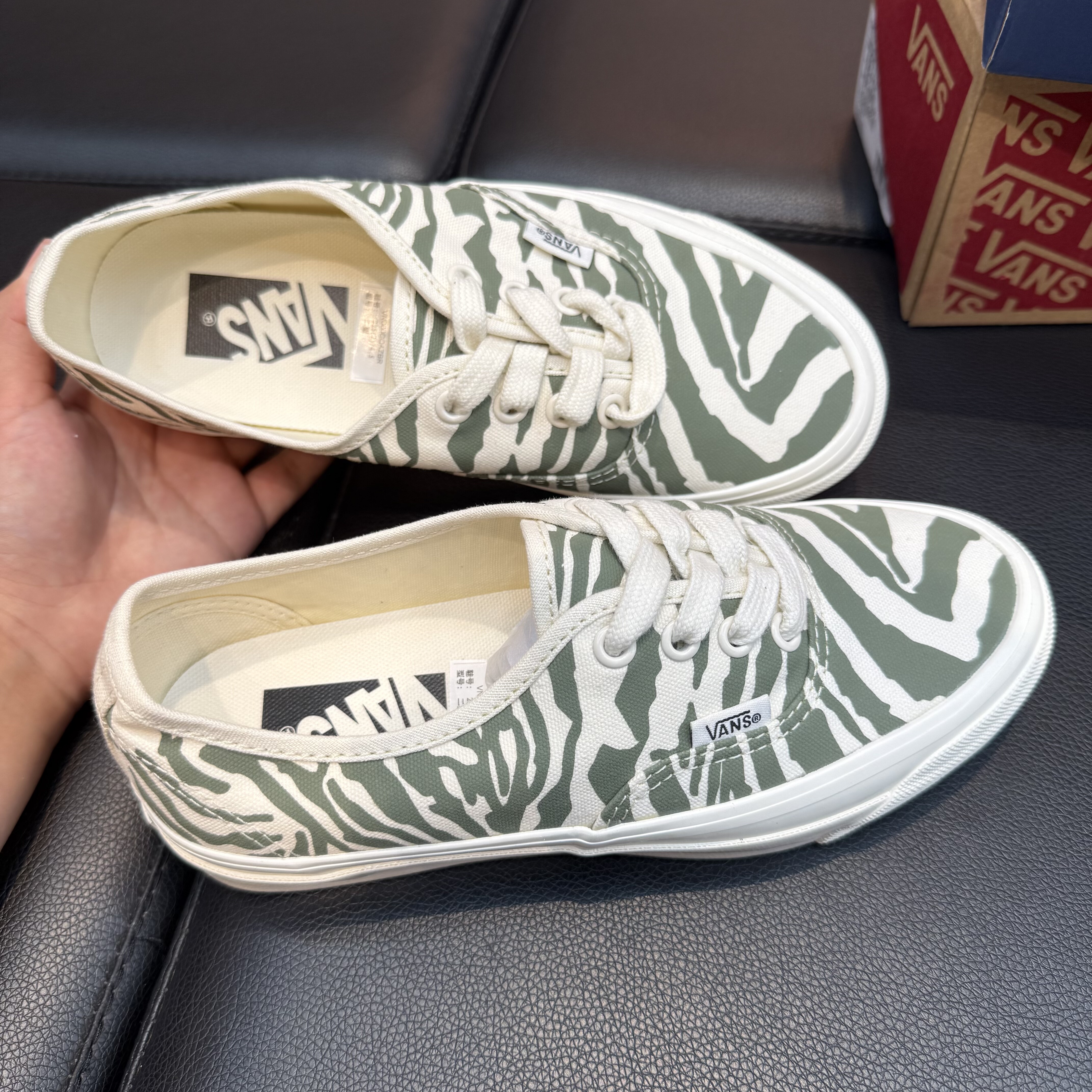 Vans Authentic不规则条纹舒适简约低帮灰白绿帆布鞋VN000CQAZBR