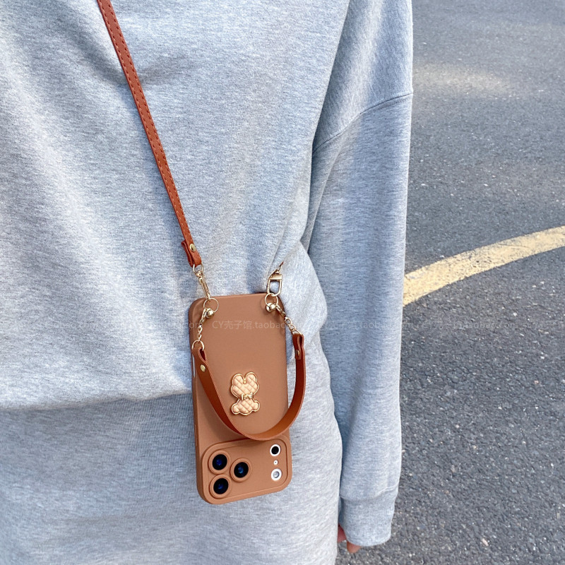ins秋冬棕色系简约高级感金属小熊适用小米17/15红米note15/14/13pro斜挎手提绳k90k80k70全包turbo4防摔civi