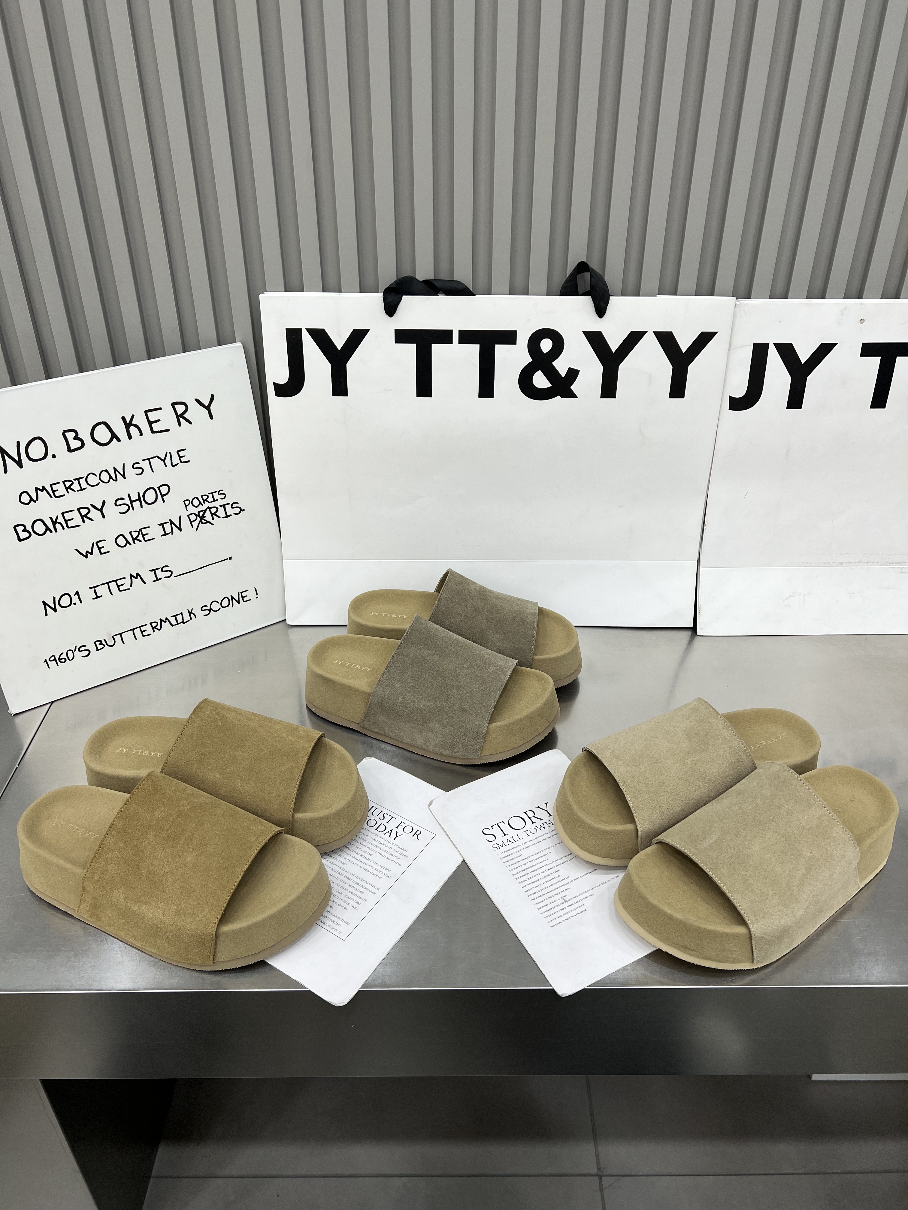 2026夏季真皮一字拖鞋女外穿厚底简约舒适懒人凉拖鞋露趾勃肯拖鞋