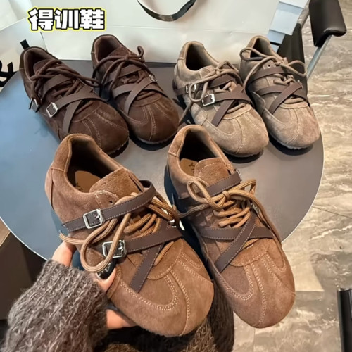 2026秋季新款真皮复古厚底德训鞋女鞋百搭时尚户外休闲鞋运动板鞋