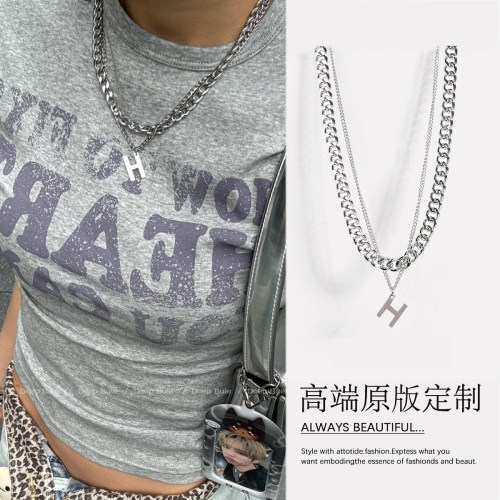 H字母项链女款高级感轻奢小众双层叠戴钛钢锁骨链甜酷辣妹风配饰