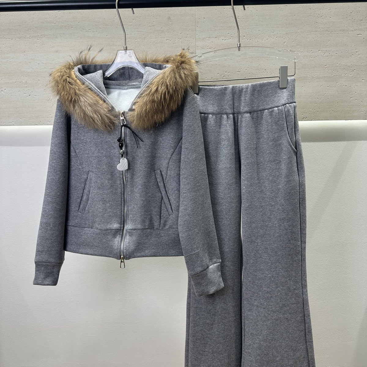 冬上新简约百搭连帽卫衣外套+休闲裤两件套装(含20%羊毛）