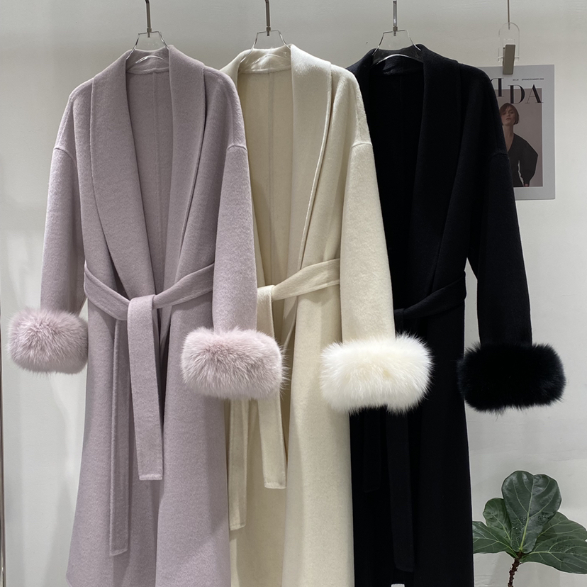 冬上新轻奢气质羊毛外套(含63.1%绵羊毛）(不可拆真狐狸毛袖毛)