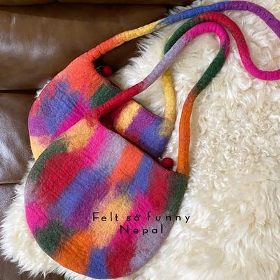 尼泊尔彩虹色扎染手机包通勤温暖