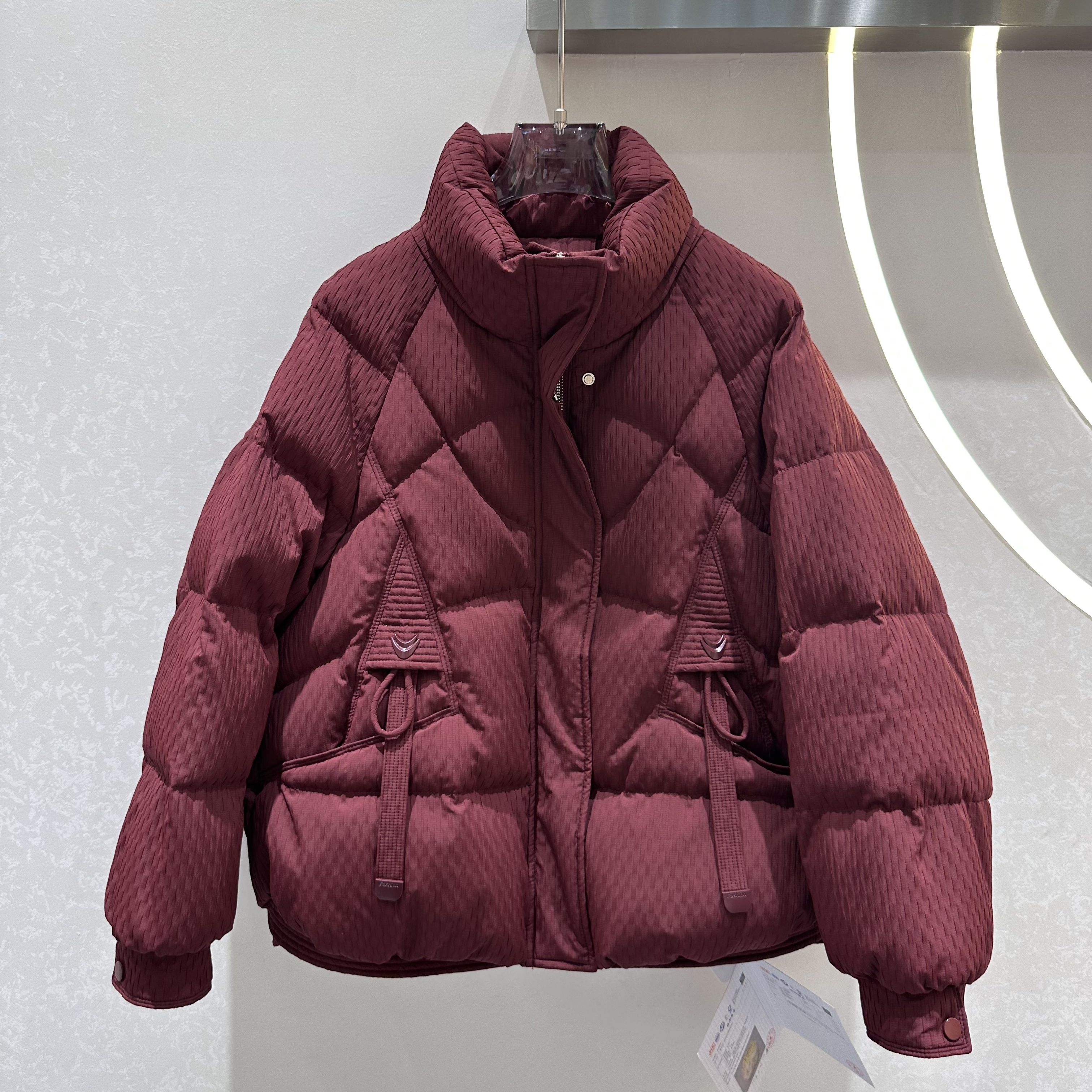 8833专柜正品新款冬季女装时尚立领短款面包服白鸭绒羽绒服外套33