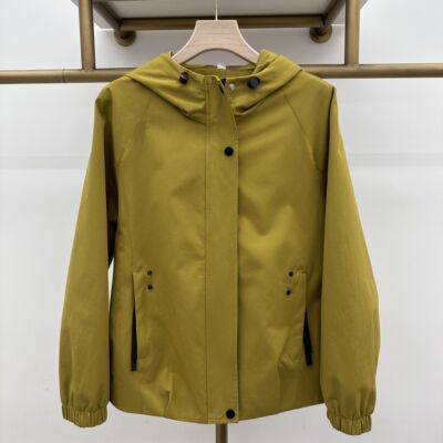 轩妮戈尔2611专柜正品新款春季女装时尚连帽纯色打底夹克衫短外套