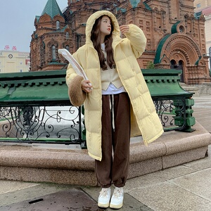 大货已出 网红 奶黄色长款羽绒服 标90绒266-8877图片