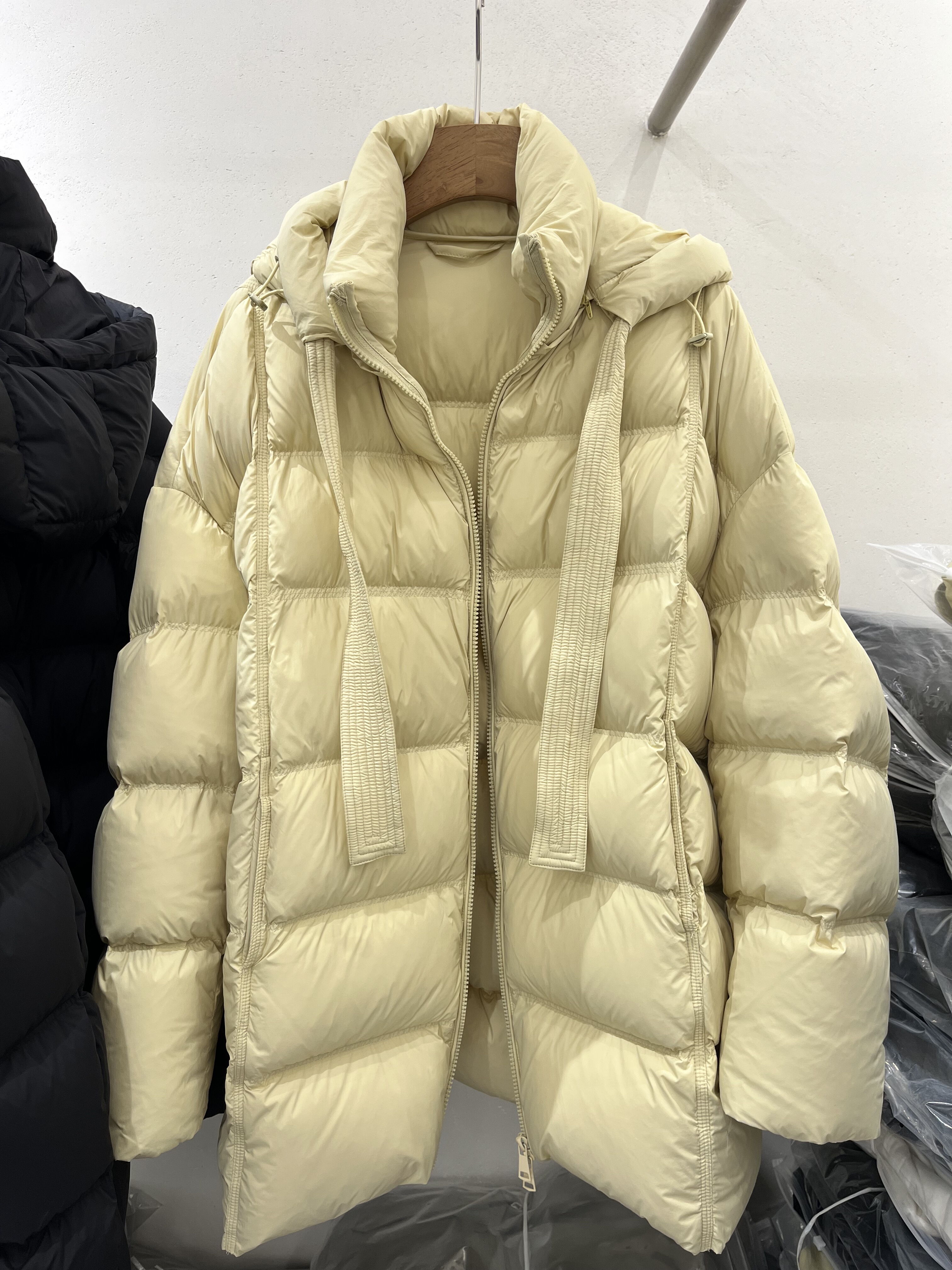 90白鹅绒羽绒服女设计感小众