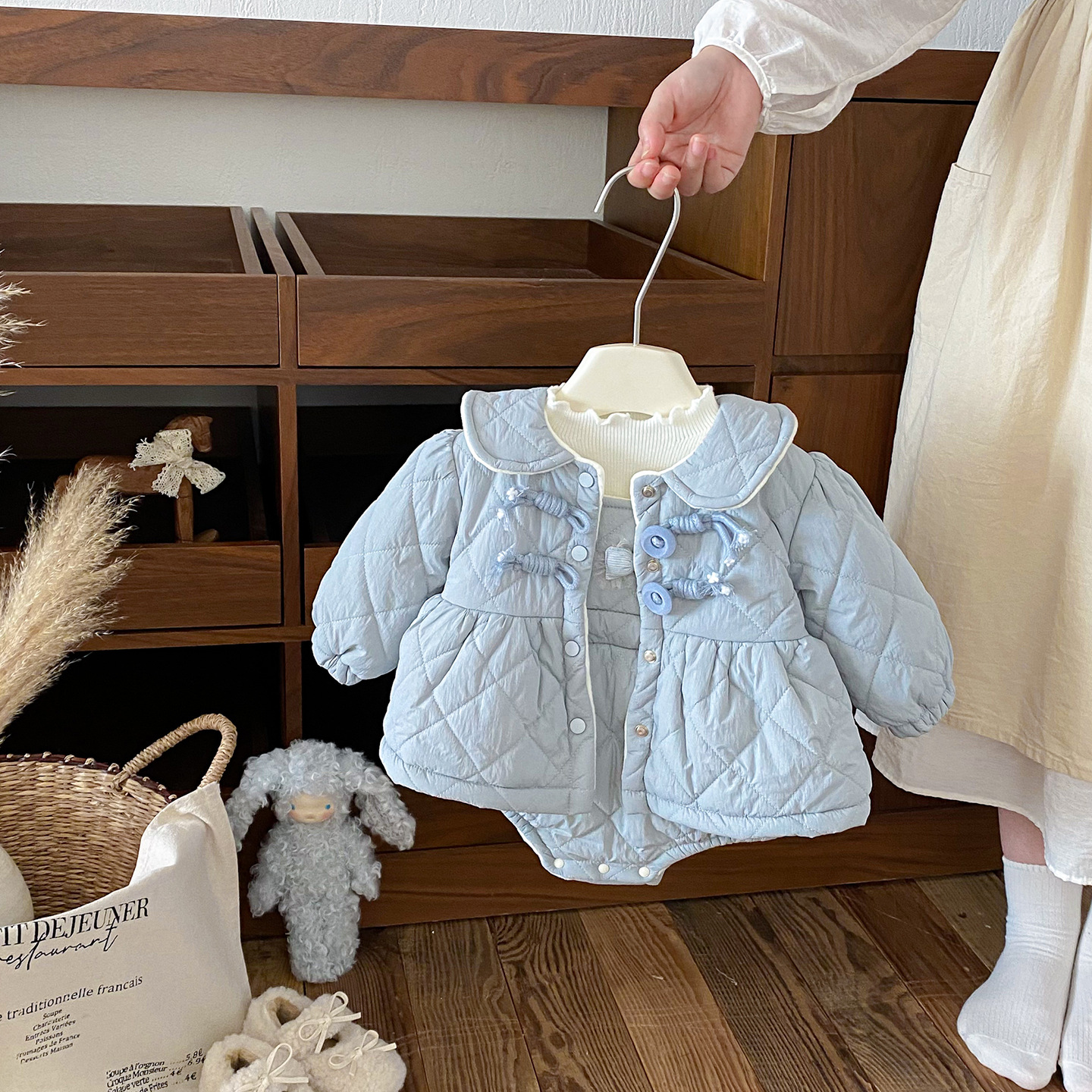 点兮2025秋冬新款婴幼儿绗棉加绒套装女宝宝外套连体衣打底三件套