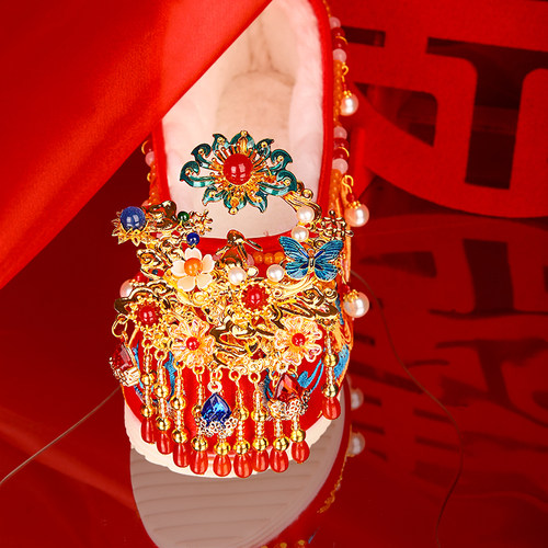 加绒保暖冬刺绣凤凰婚鞋中式婚礼