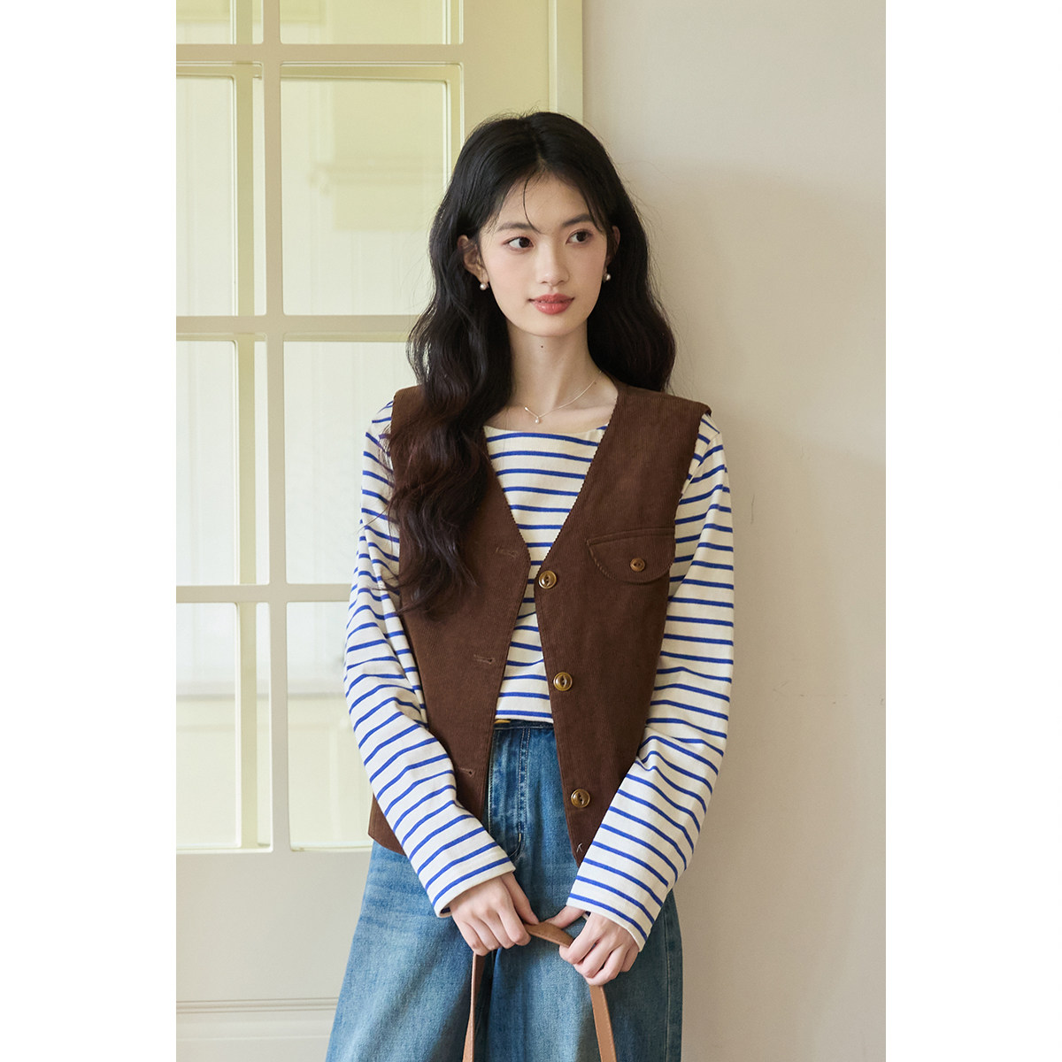 弥古咖色灯芯绒马甲女外穿2025新款春秋美拉德马夹无袖背心上衣