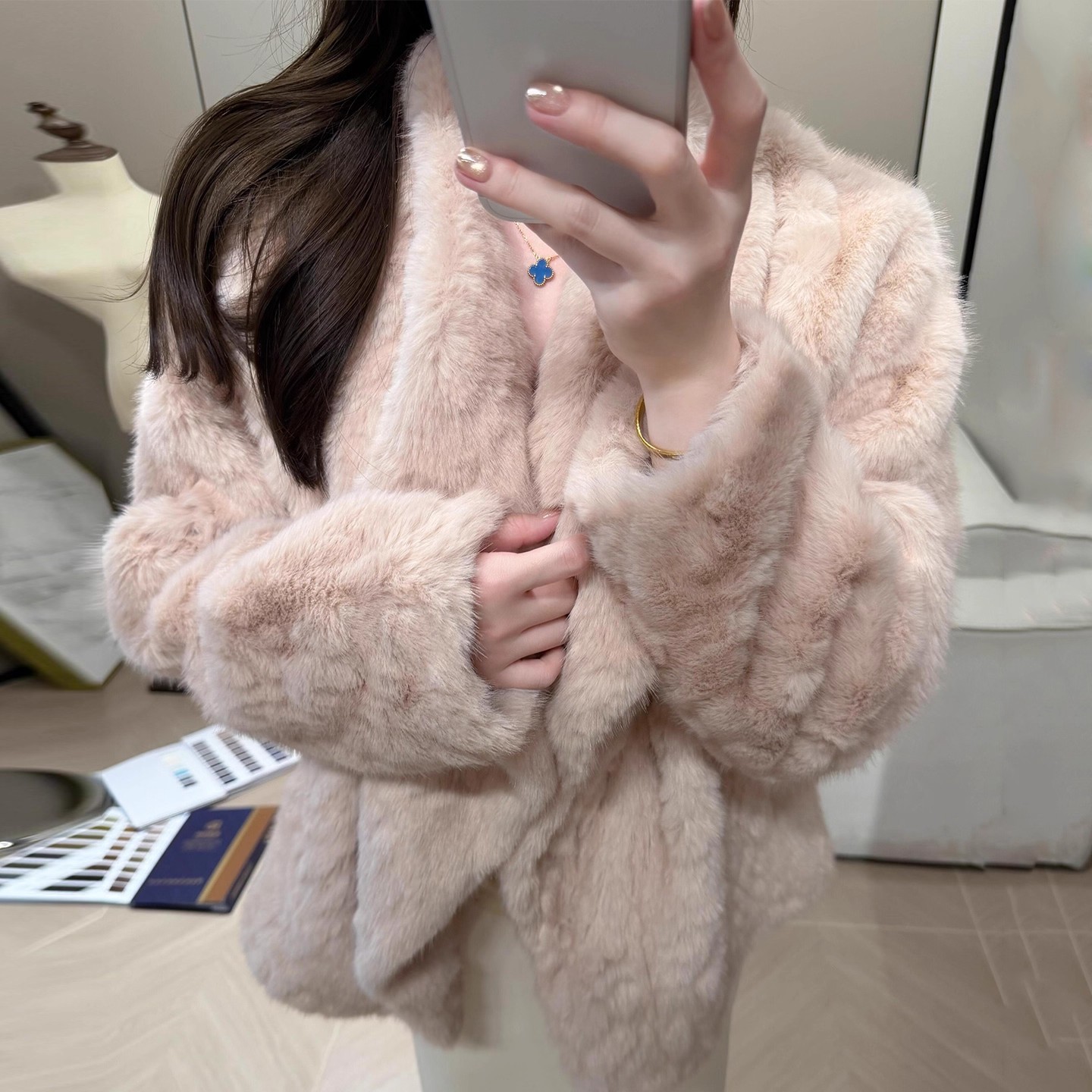 2026新款粉色环保水貂毛毛绒外套女皮毛一体短款气质富家千金皮草