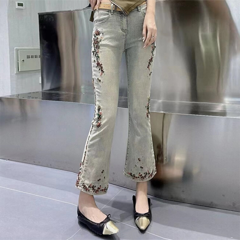 复古时髦显瘦弹力微喇九分牛仔裤