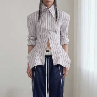 2026秋季新款休闲时尚设计感不规则条纹长袖衬衫女款修身显瘦上衣