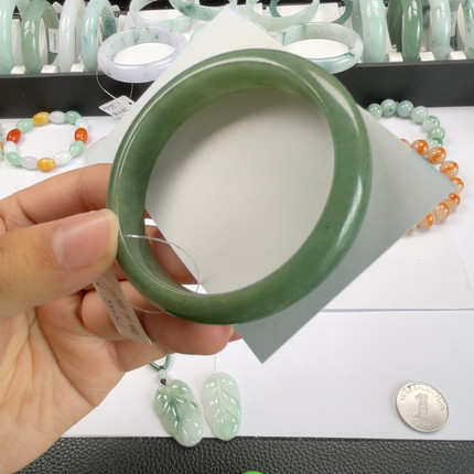 翡翠手镯57.5