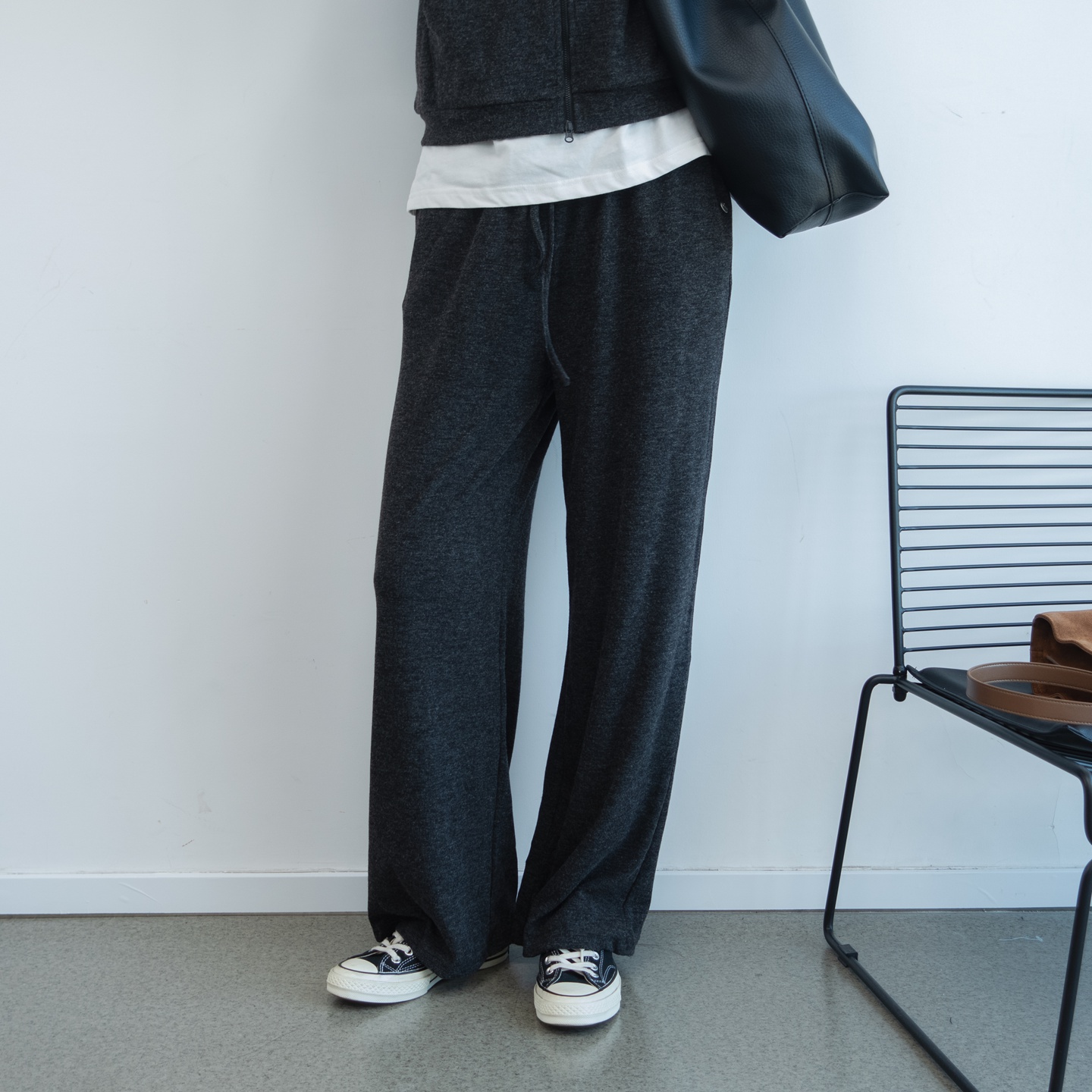 宽松松紧腰直筒垂感休闲糯米裤女