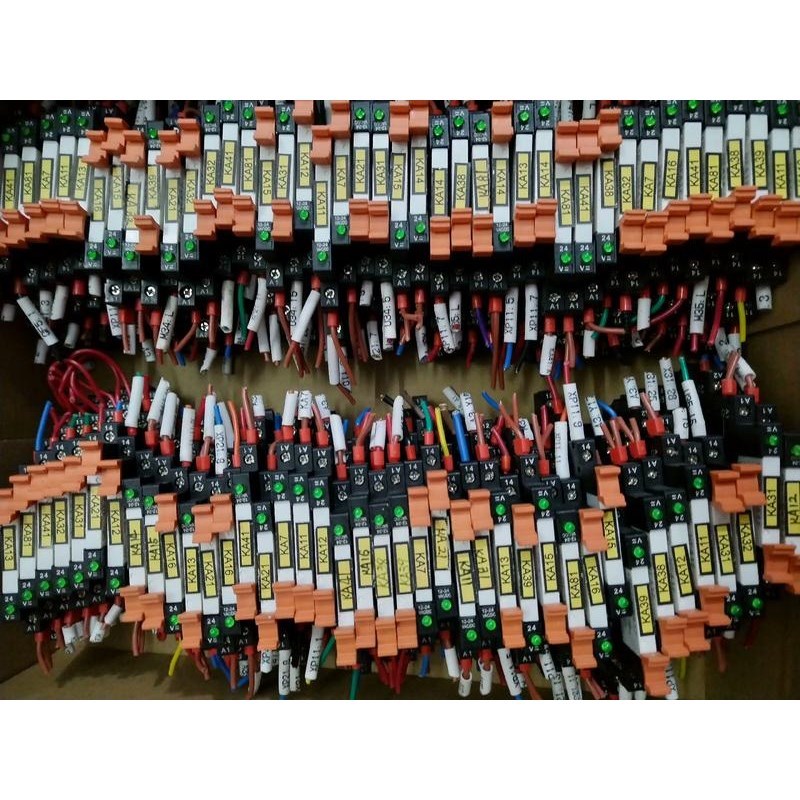 宏发继电器HF41F HF4F-24-ZS和底座超薄，成色充议价