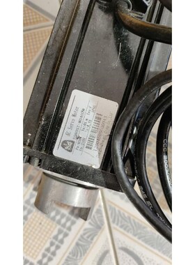SQ80ST一M02430伺服电机功能完好260包邮议价