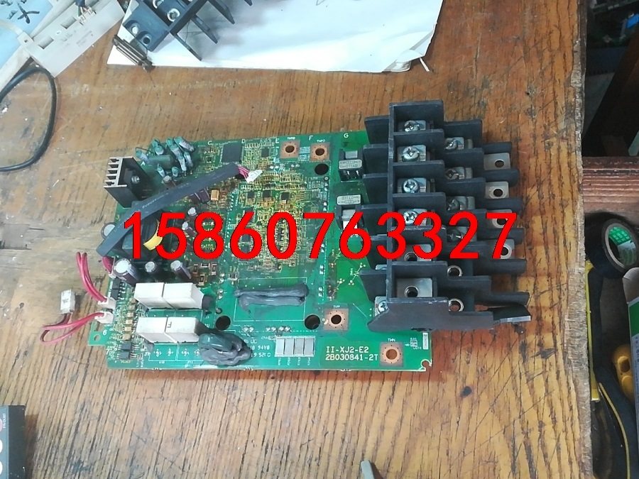 日立2B080341-2T主回路塑料端子挡板，非偏远地区包邮议价